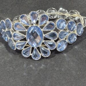 Elegant Vintage Blue and Silver Women's Bracelet